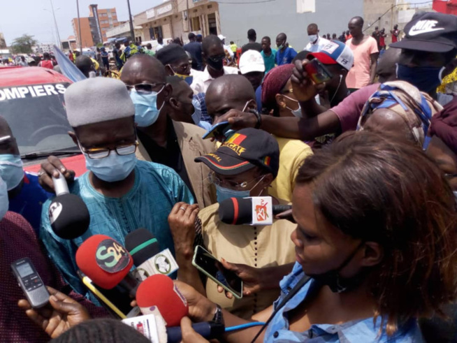 Images de la tournée de la délégation du Pds en banlieue dakaroise Images de la tournée de la délégation du Pds en banlieue dakaroise
