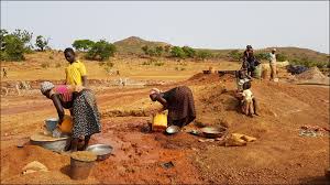 Violences sexuelles, travaux forcés, prostitution : cette chaine d’horreurs des travailleuses des sites d’orpaillage Violences sexuelles, travaux forcés, prostitution : cette chaine d’horreurs des travailleuses des sites d’orpaillage