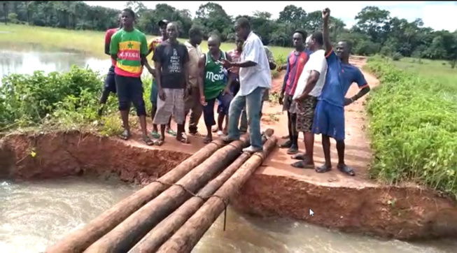 Commune Boutoupa-Camaracounda : L'affaissement du pont sépare la population du reste du pays Commune Boutoupa-Camaracounda : L'affaissement du pont sépare la population du reste du pays