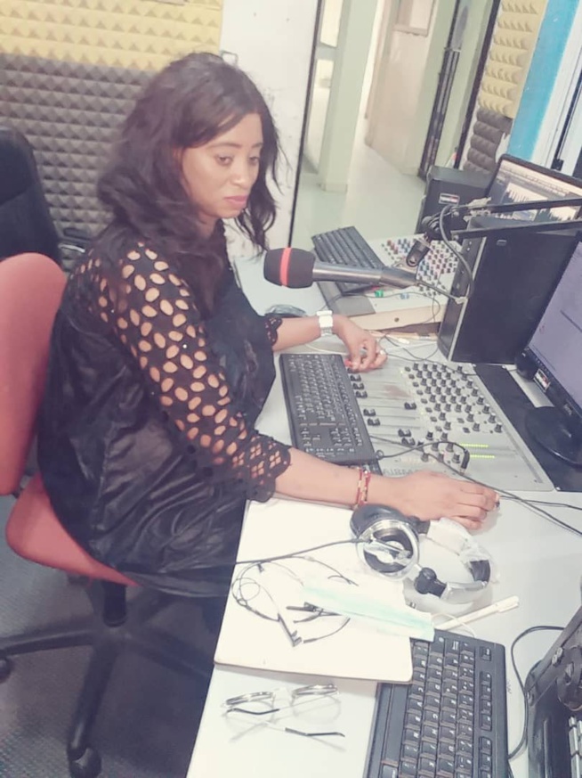 Molo Baba Maal l Amazone de la bande fm Molo Baba Maal l Amazone de la bande fm