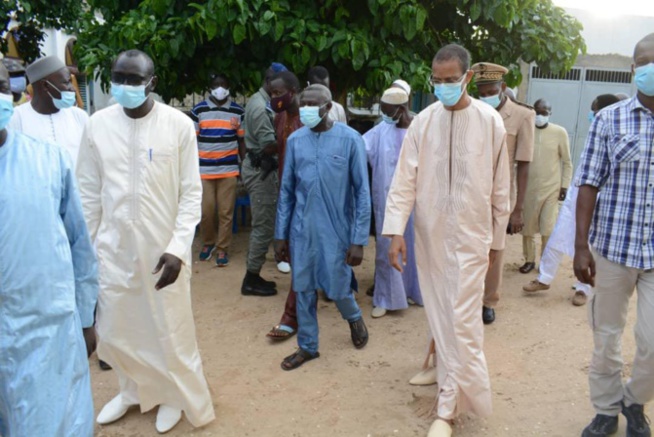 Joal - Condoléances - Le ministre Alioune chez Sangoné Mbaye Joal - Condoléances - Le ministre Alioune chez Sangoné Mbaye