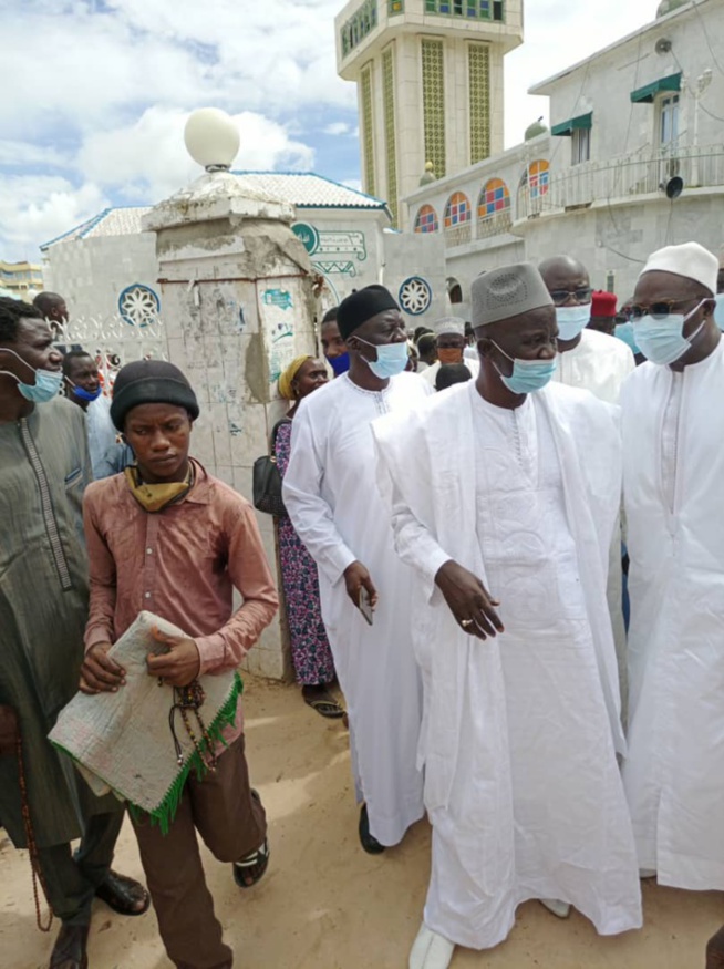 Khalifa Sall à Médina Baye pour représenter ses condoléances Khalifa Sall à Médina Baye pour représenter ses condoléances