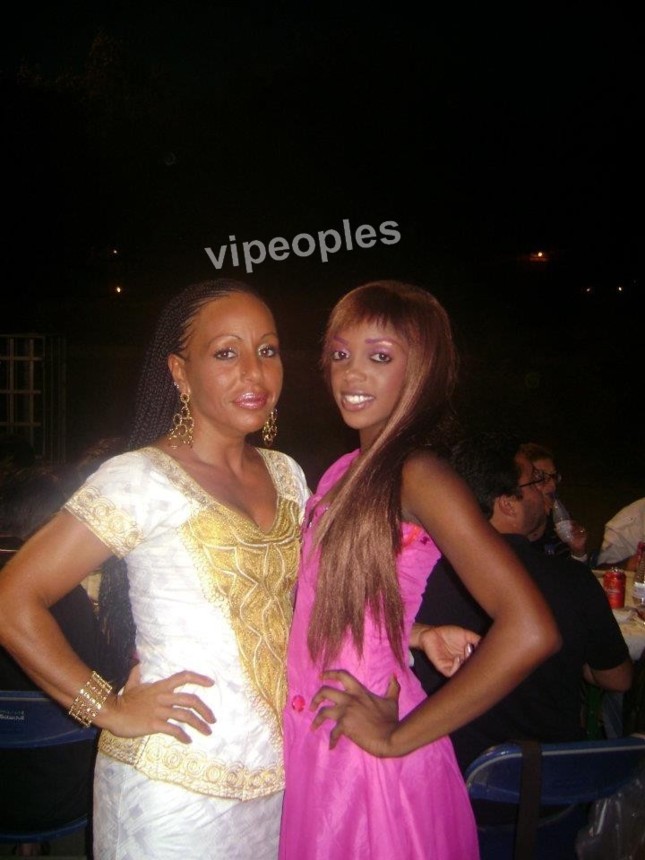 La jet setteuse Eva Sira et le mannequin Kumba Jallow La jet setteuse Eva Sira et le mannequin Kumba Jallow