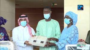 Riposte contre la Covid-19 : La haute autorité du WAQF injecte 170 millions de francs cfa à l’Etat du Sénégal. Riposte contre la Covid-19 : La haute autorité du WAQF injecte 170 millions de francs cfa à l’Etat du Sénégal.