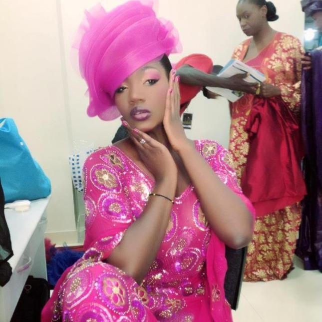 Samira Nicky Diop en rose Samira Nicky Diop en rose
