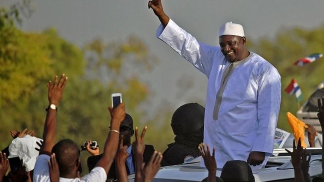 Adama Barrow est-il piqué par le virus du 3e mandat ?