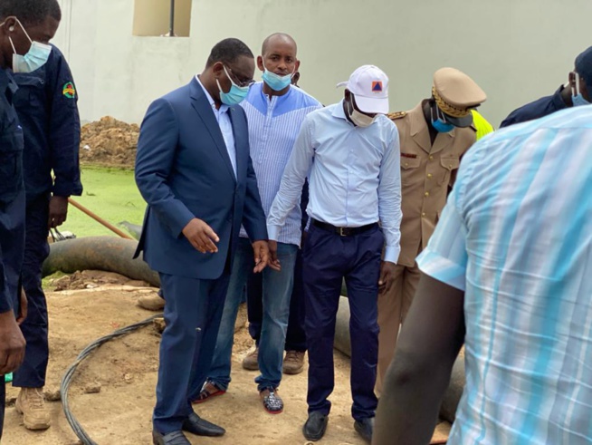 VISITE DE COMPASSION DU PRÉSIDENT MACKY SALL À KEUR MASSAR VISITE DE COMPASSION DU PRÉSIDENT MACKY SALL À KEUR MASSAR