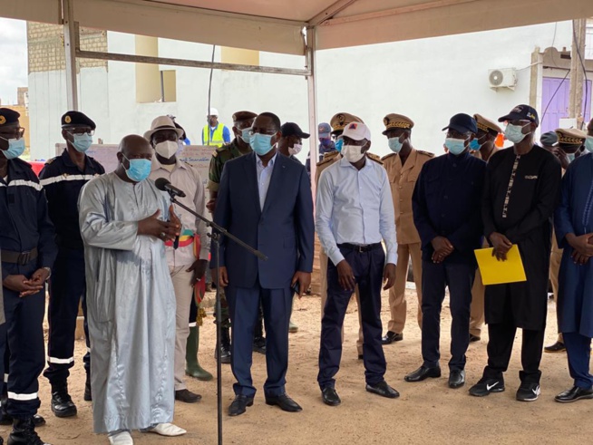 VISITE DE COMPASSION DU PRÉSIDENT MACKY SALL À KEUR MASSAR VISITE DE COMPASSION DU PRÉSIDENT MACKY SALL À KEUR MASSAR