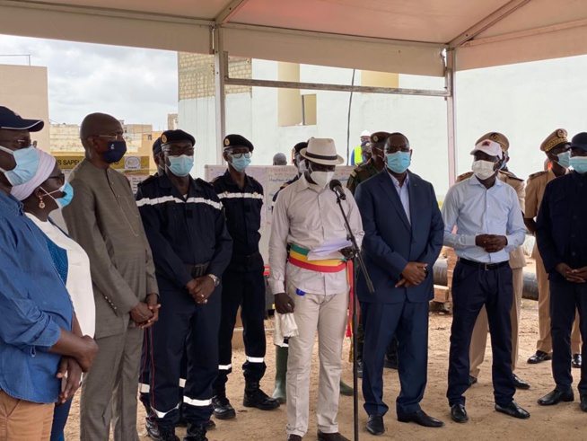 VISITE DE COMPASSION DU PRÉSIDENT MACKY SALL À KEUR MASSAR VISITE DE COMPASSION DU PRÉSIDENT MACKY SALL À KEUR MASSAR