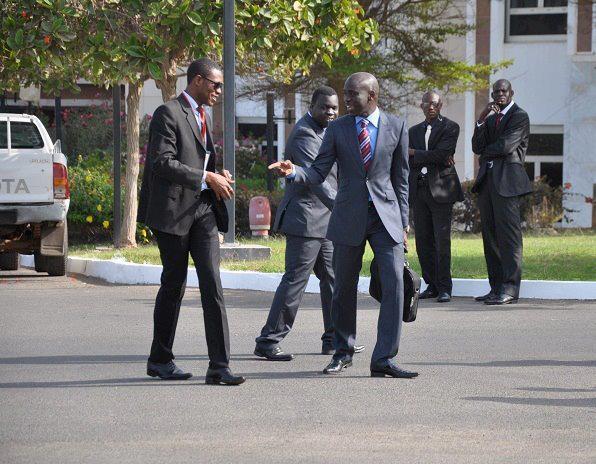 Les deux journalistes El Malick seck, Cheikh Yerim Seck et le paparazzi Tange Tandian