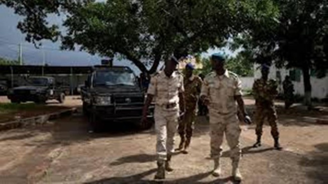 L’UA maintient la pression sur le Mali pour une transition menée par un civil L’UA maintient la pression sur le Mali pour une transition menée par un civil