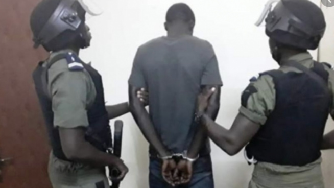 Tribunal de Dakar – Un policier vole 7 millions Tribunal de Dakar – Un policier vole 7 millions