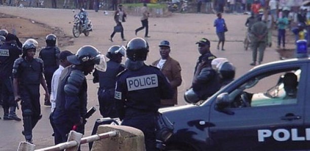 Dernière minute -Nioro : Les jeunes s’opposent à la transformation du centre socio-culturel en commissariat de police Dernière minute -Nioro : Les jeunes s’opposent à la transformation du centre socio-culturel en commissariat de police