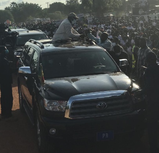 La côte de Macky Sall toujours en hausse à Boulelle : les images d’un « bain » de foule