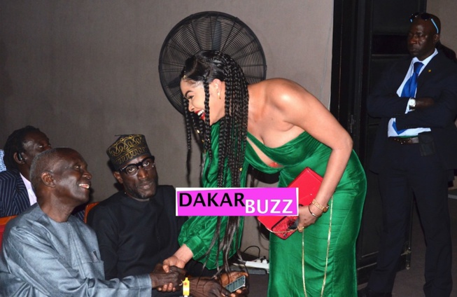 Les images du mariage de Soumboulou... Regardez ! Les images du mariage de Soumboulou... Regardez !