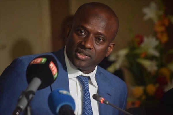 Aboubacar Sedikh Bèye, son directeur général se veut rassurant : « le Port fonctionne à plein régime dans un contexte extrêmement moribond... » Aboubacar Sedikh Bèye, son directeur général se veut rassurant : « le Port fonctionne à plein régime dans un contexte extrêmement moribond... »