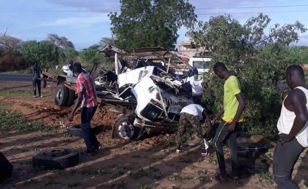 Axe Linguère-Matam : Un minibus se renverse et fait 22 blessés dont 04 graves Axe Linguère-Matam : Un minibus se renverse et fait 22 blessés dont 04 graves