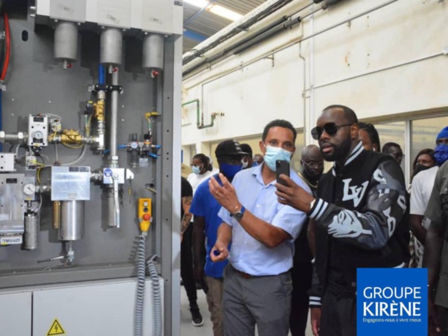 Maître Gims, Barack Adama et autres en visite dans l'usine de Kirène: Les images ! Maître Gims, Barack Adama et autres en visite dans l'usine de Kirène: Les images !