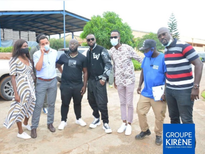 Maître Gims, Barack Adama et autres en visite dans l'usine de Kirène: Les images ! Maître Gims, Barack Adama et autres en visite dans l'usine de Kirène: Les images !