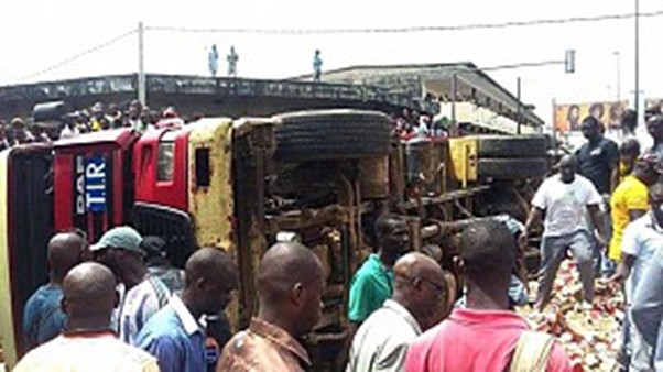 Sangalkam : Un camion tue un enfant et provoque la colère des populations
