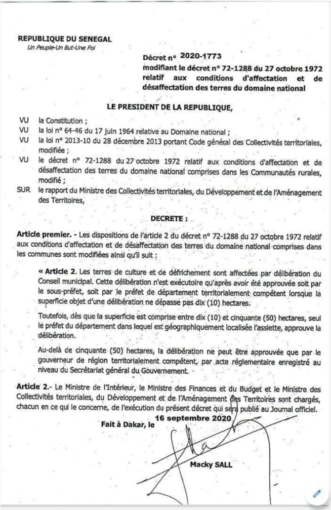 Affectation et désaffectation des terres du Domaine national: Le Président de la République, Macky Sall signe la modification du décret Affectation et désaffectation des terres du Domaine national: Le Président de la République, Macky Sall signe la modification du décret