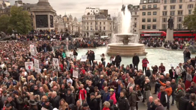 Angleterre : Les sceptiques du coronavirus dans la rue contre les nouvelles mesures imposées Angleterre : Les sceptiques du coronavirus dans la rue contre les nouvelles mesures imposées