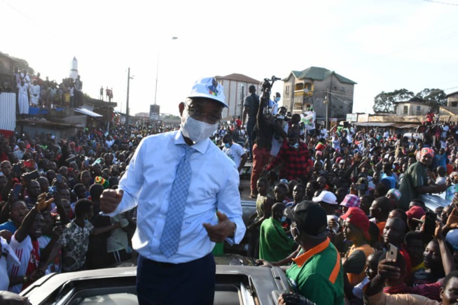 Cellou Dalein Diallo:Conakry est en fête ce soir ! Merci à tous pour cet accueil chaleureux et empli d’amour.