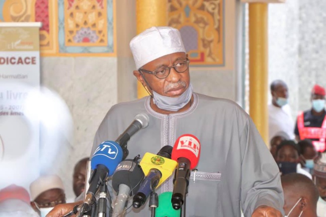 Les images de la cérémonie de dédicace du livre, Vie et Œuvre d'un bâtisseur des âmes de Serigne Souhayoubou Kébé dédié à Serigne Saliou Mbacké