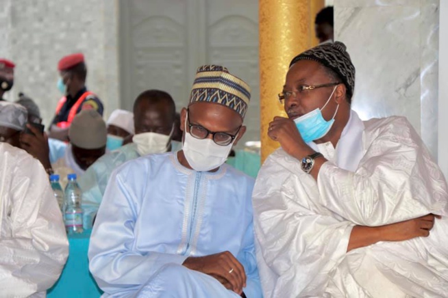 Les images de la cérémonie de dédicace du livre, Vie et Œuvre d'un bâtisseur des âmes de Serigne Souhayoubou Kébé dédié à Serigne Saliou Mbacké