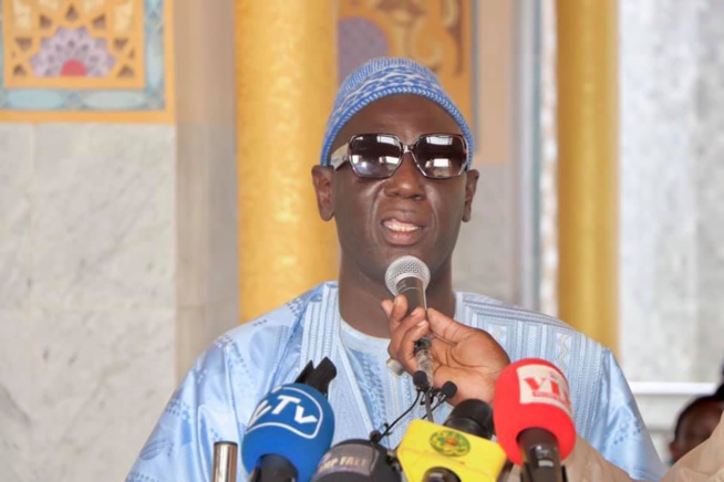 Les images de la cérémonie de dédicace du livre, Vie et Œuvre d'un bâtisseur des âmes de Serigne Souhayoubou Kébé dédié à Serigne Saliou Mbacké