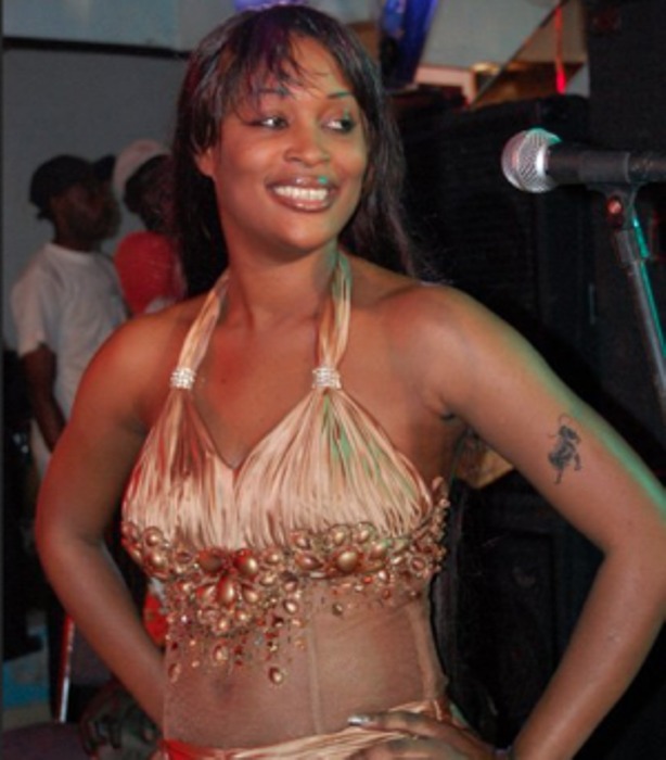Titi sur son nouveau look : «J’assume mon extravagance» Titi sur son nouveau look : «J’assume mon extravagance»