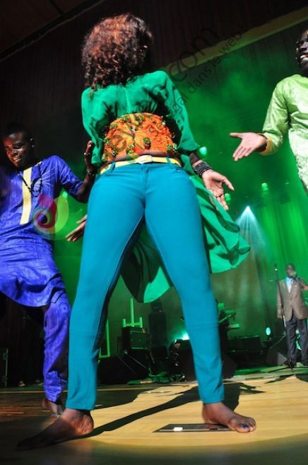 Photos - Ndeye Gueye en action : Quand la mini-jupe est moins gênante que le pantalon...