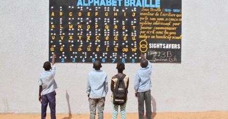 Le Sénégal compte 800 000 sourds: l'utilisation abusive des écouteurs et smartphones décriée par une spécialiste Le Sénégal compte 800 000 sourds: l'utilisation abusive des écouteurs et smartphones décriée par une spécialiste