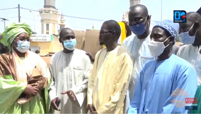 SOKHNA MAME KHARY MBACKÉ : « la traversée du désert pour les huiliers a été rude, mais l'espoir est permis avec le Président Sall » SOKHNA MAME KHARY MBACKÉ : « la traversée du désert pour les huiliers a été rude, mais l'espoir est permis avec le Président Sall »
