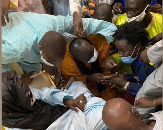 Ridial de la série Infidèles craque et fond en larmes devant Serigne Mountakha