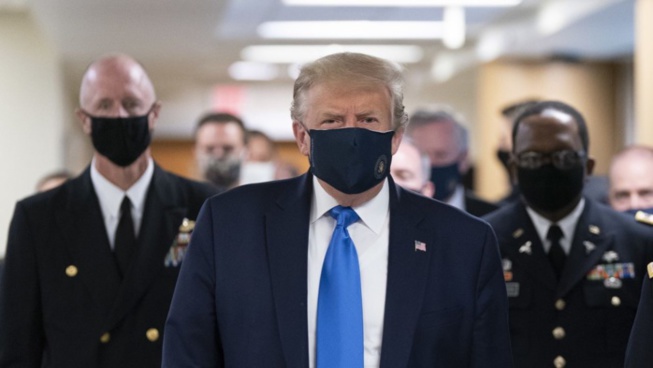 USA : Positif au coronavirus et fatigué, Donald Trump hospitalisé dans un hôpital militaire.