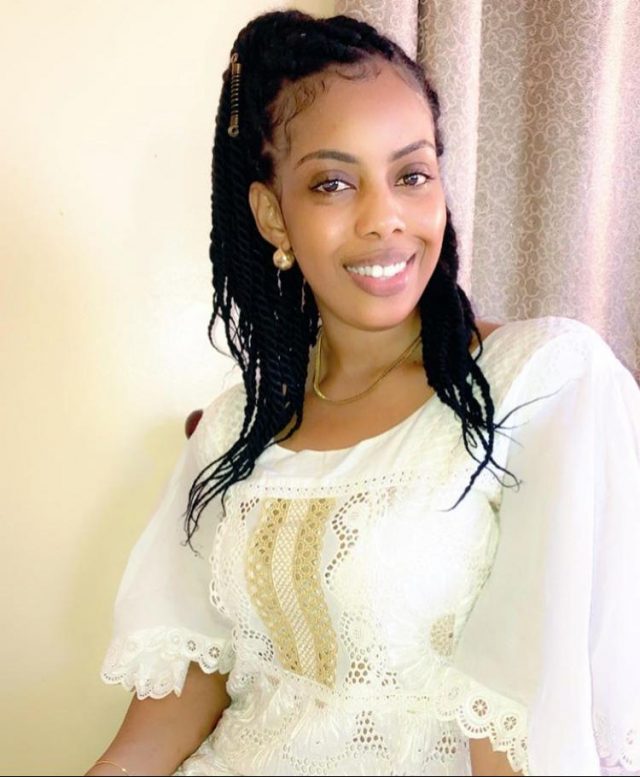 Magal de Touba : Fraichement mariée, Sala de « Pod et Marichou » se dévoile pour la première fois Magal de Touba : Fraichement mariée, Sala de « Pod et Marichou » se dévoile pour la première fois