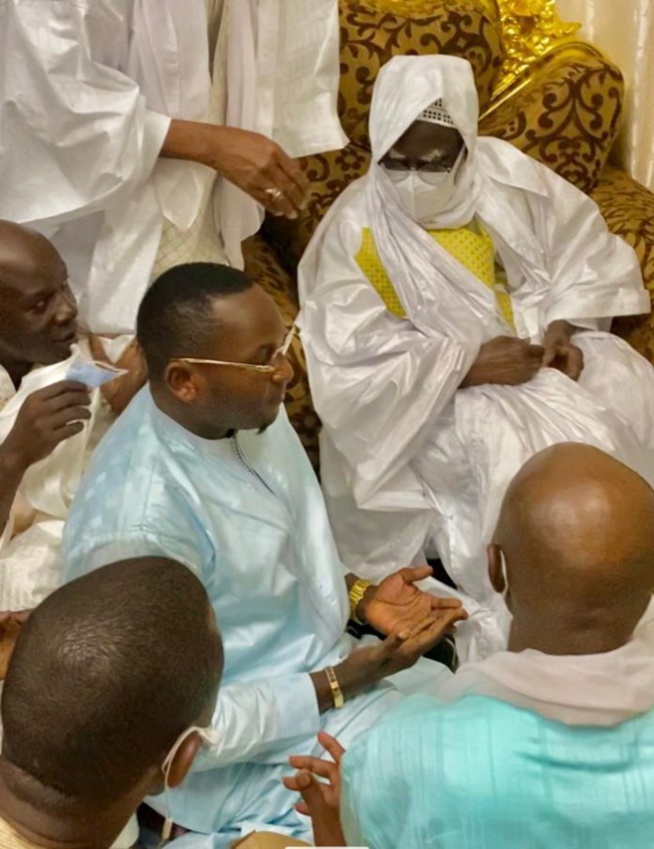 TOUBA- ALSAR de Mamadou Racine Sy reçu par le Khalif Général des Mourides
