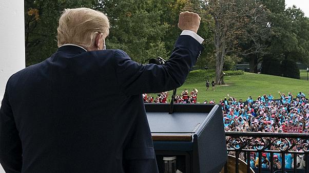 Trump de retour en campagne à la Maison Blanche n'est plus contagieux, selon son médecin Trump de retour en campagne à la Maison Blanche n'est plus contagieux, selon son médecin