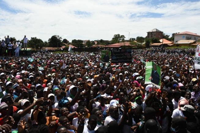 Présidentielle en Guinée: Cellou Dallein Diallo à Mamou,le jour exceptionnel. Présidentielle en Guinée: Cellou Dallein Diallo à Mamou,le jour exceptionnel.