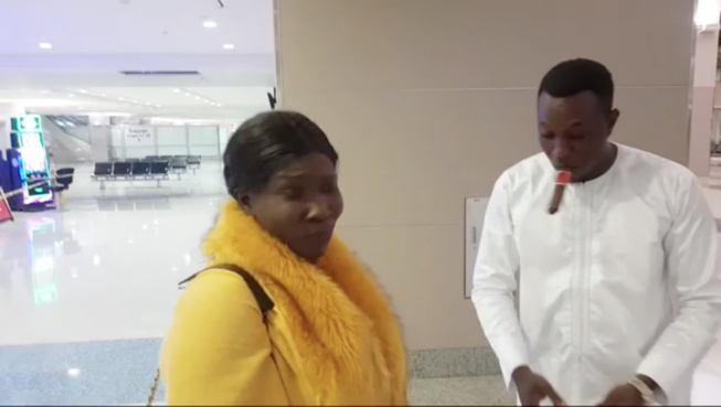 Mo Gate arrose Ndiole Tall de 1500  dollars à l 'aéroport de Las Vegas avec Gomis a Las vegas fashion week.
