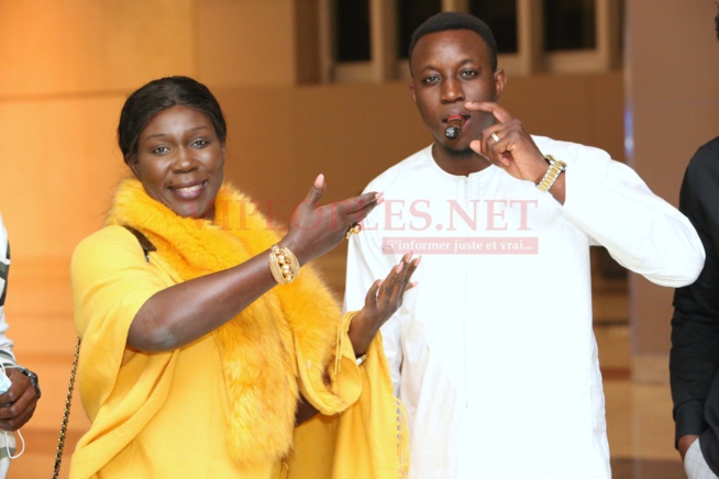 Les premiéres images de Las Vegas fashion, Mo Gate pour accueillir l'artiste Ndiollé Tall et le photographe Gomis à l'aéroport.