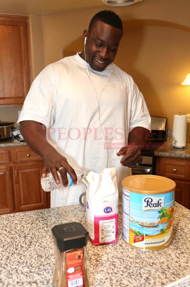 Les images du triple petit déjeuner de Gouye Gui à Las Vegas, Reug Reug a de quoi avoir peur. Les images du triple petit déjeuner de Gouye Gui à Las Vegas, Reug Reug a de quoi avoir peur.