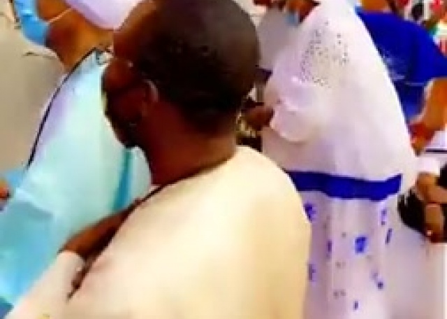 Macky Sall présente ses condoléances à Nafissatou Diop Cissé