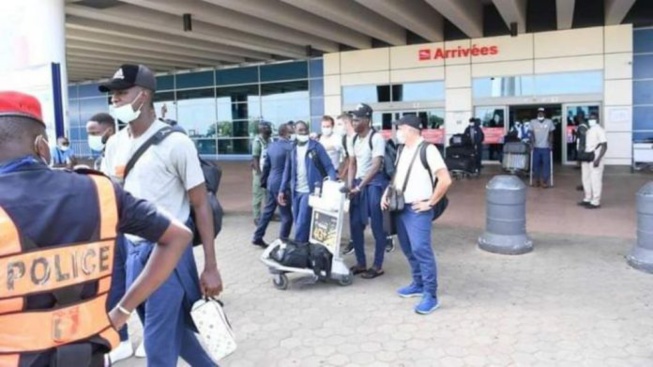 Test Covid à l’AIBD : L’Etat prend une nouvelle mesure forte qui va entrer en vigueur à partir du 1er novembre 2020 Test Covid à l’AIBD : L’Etat prend une nouvelle mesure forte qui va entrer en vigueur à partir du 1er novembre 2020