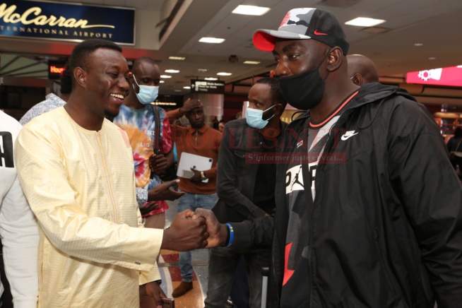 En images depuis l'aeroport de Las Vegas, l'arrivés des guest de Mo Gate pour au Las Vegas Fashion week En images depuis l'aeroport de Las Vegas, l'arrivés des guest de Mo Gate pour au Las Vegas Fashion week
