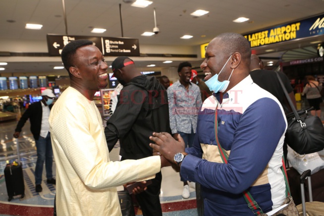 En images depuis l'aeroport de Las Vegas, l'arrivés des guest de Mo Gate pour au Las Vegas Fashion week En images depuis l'aeroport de Las Vegas, l'arrivés des guest de Mo Gate pour au Las Vegas Fashion week