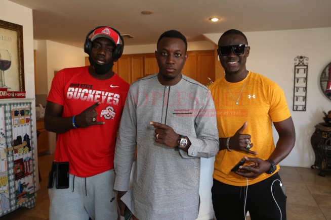 Les images du meeting de Mo gates las vegas Fashion Senegal avec les designers et e staff.