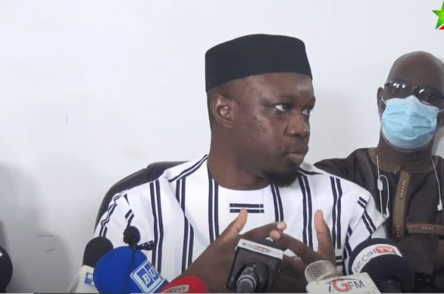 Gestion Des Biens Du Pays : Ousmane Sonko Dépose Une Série De Questions Sur La Table Du Gouvernement. Gestion Des Biens Du Pays : Ousmane Sonko Dépose Une Série De Questions Sur La Table Du Gouvernement.
