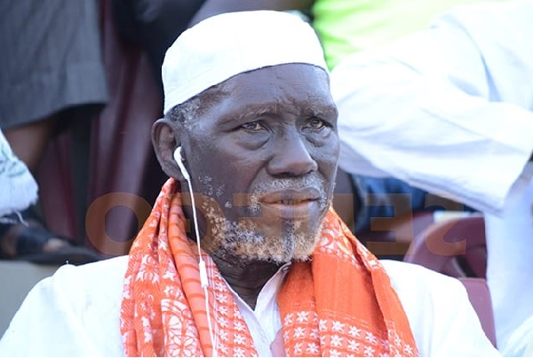 Soutien à une légende de la lutte victime d’AVC : le ministre Matar Bâ offre un million à Mbaye Gueye le Tigre de Fass Soutien à une légende de la lutte victime d’AVC : le ministre Matar Bâ offre un million à Mbaye Gueye le Tigre de Fass